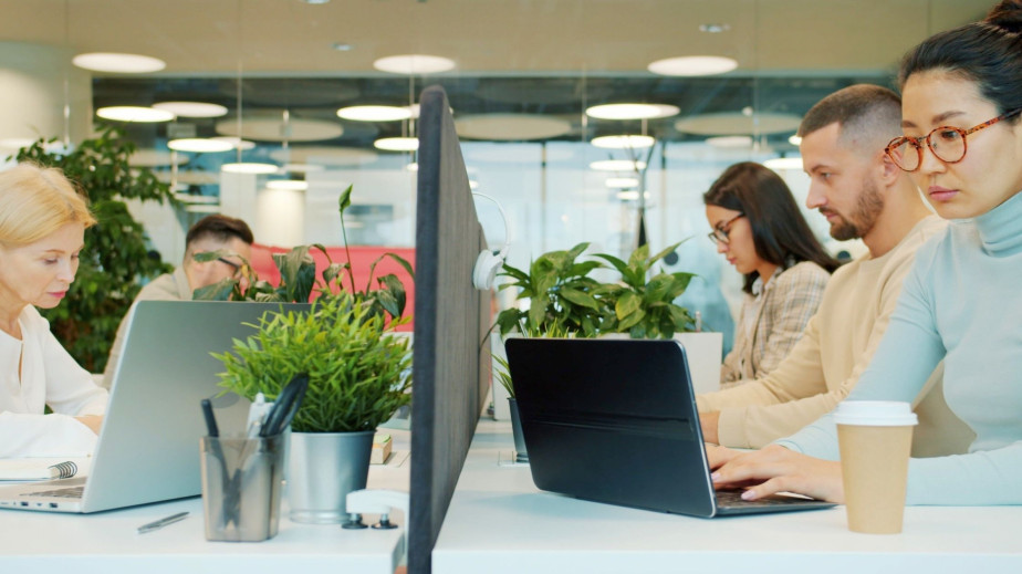 How to Transition Back to Work Seamlessly and Hit Your Autumn Goals
